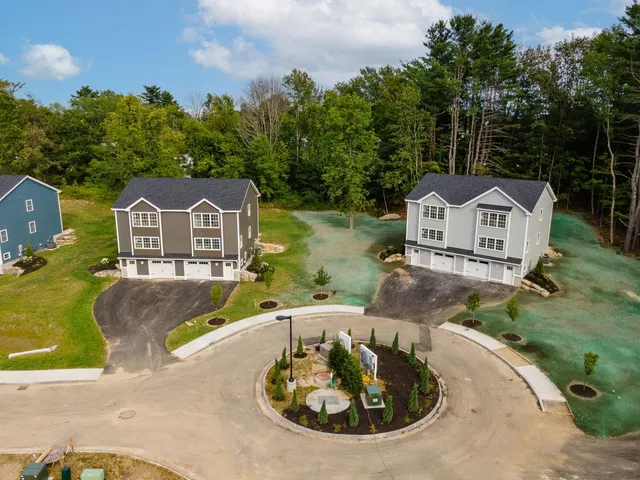 $525,000 | 27 B Birch Hill Lane, Unit 27B, Somersworth, NH 03878