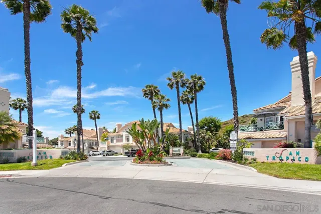 $724,900 | 12642 Springbrook Drive, Unit C, San Diego, CA 92128