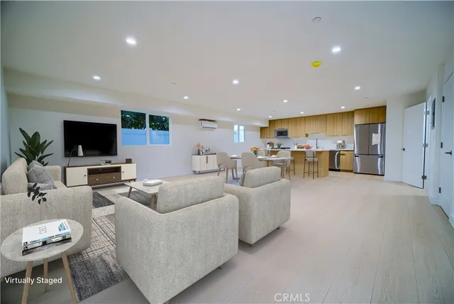 $4,350 | 259 South Ave 54, Unit 1/4, Los Angeles, CA 90042