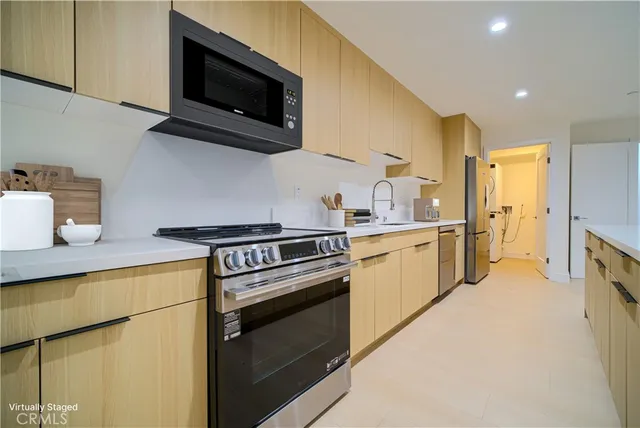 $4,350 | 259 South Ave 54, Unit 1/4, Los Angeles, CA 90042