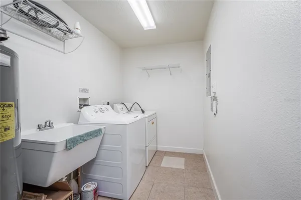 $2,400 | 6336 Buford Street, Unit 203, Orlando, FL 32835