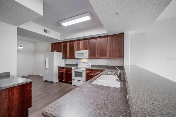 $2,400 | 6336 Buford Street, Unit 203, Orlando, FL 32835