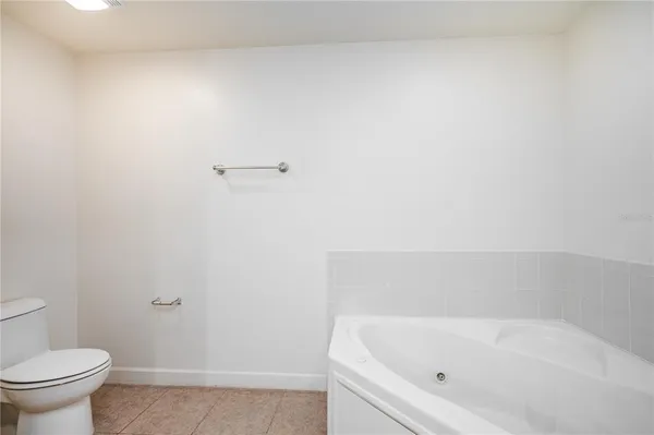 $2,400 | 6336 Buford Street, Unit 203, Orlando, FL 32835