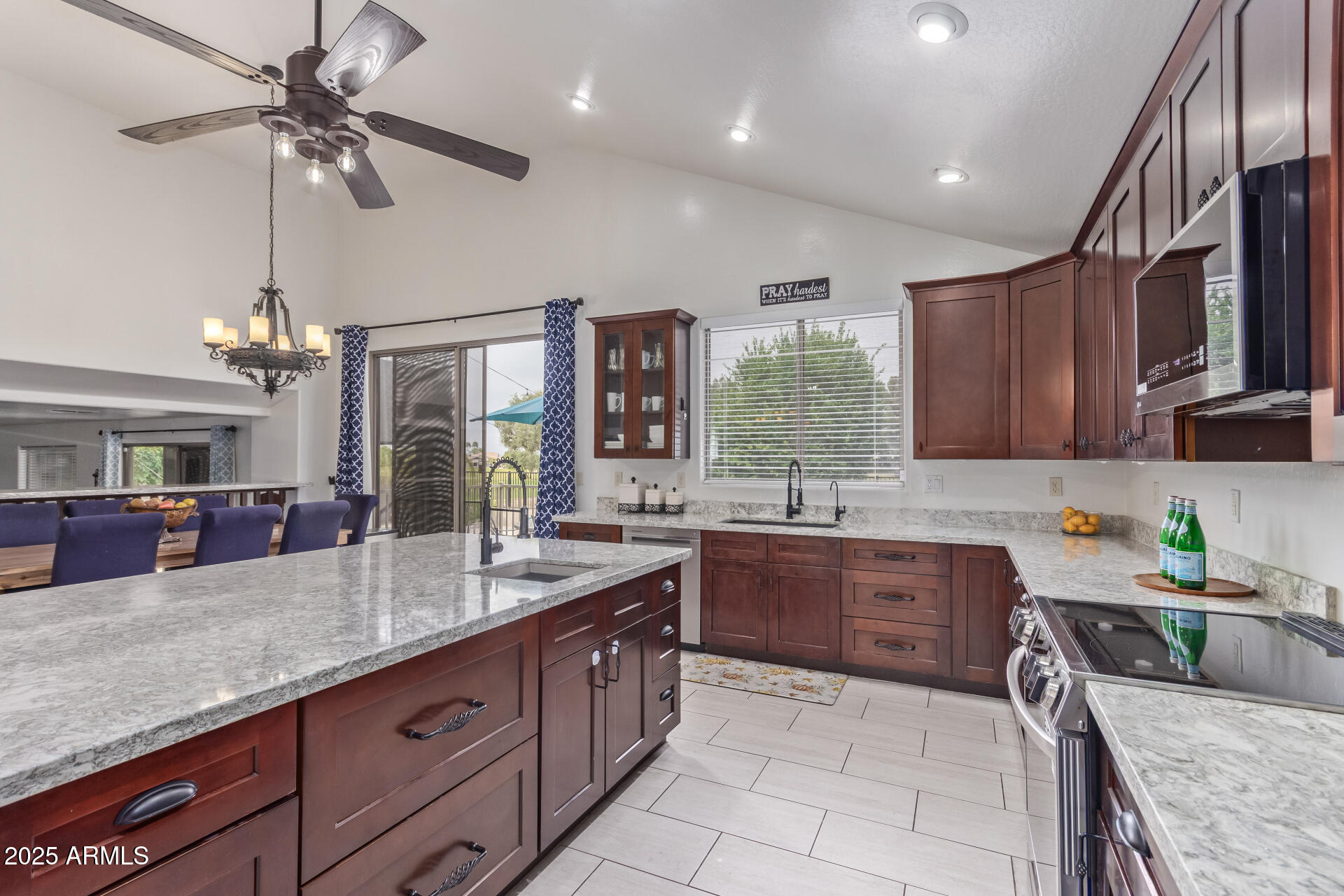 2140 South Drexel Mesa, AZ 85209 - Photo 7 of 45 21-Drexel