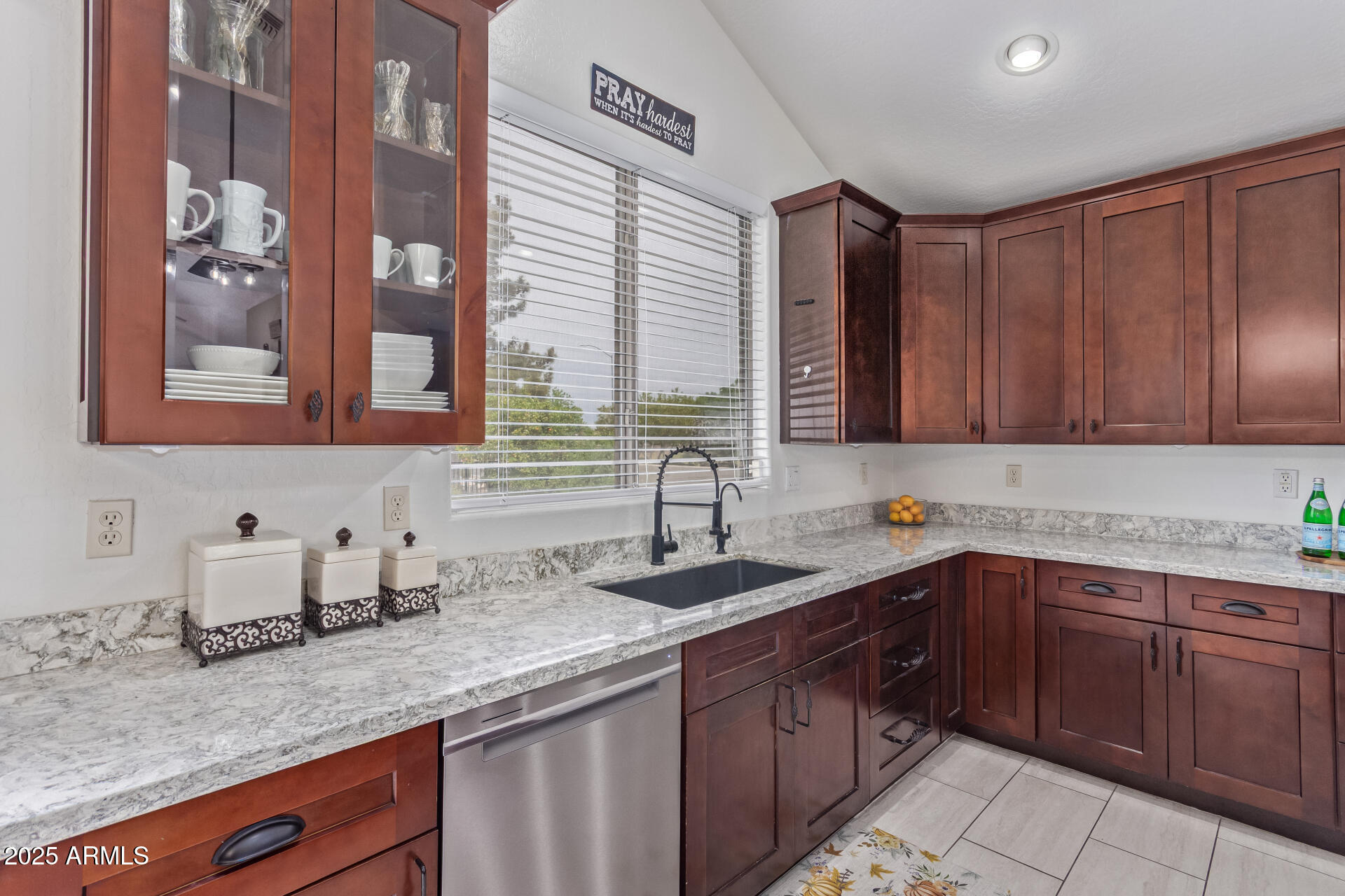 2140 South Drexel Mesa, AZ 85209 - Photo 10 of 45 24-Drexel