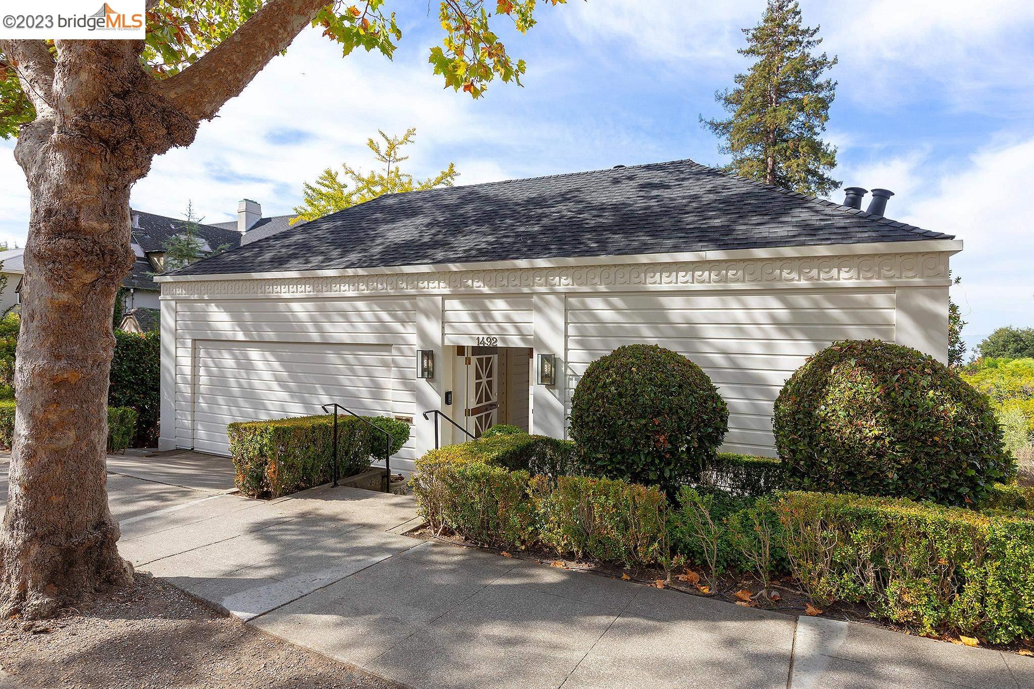 a view of a entrance