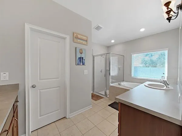 $2,300 | 14066 Finsbury Drive, Spring Hill, FL 34609