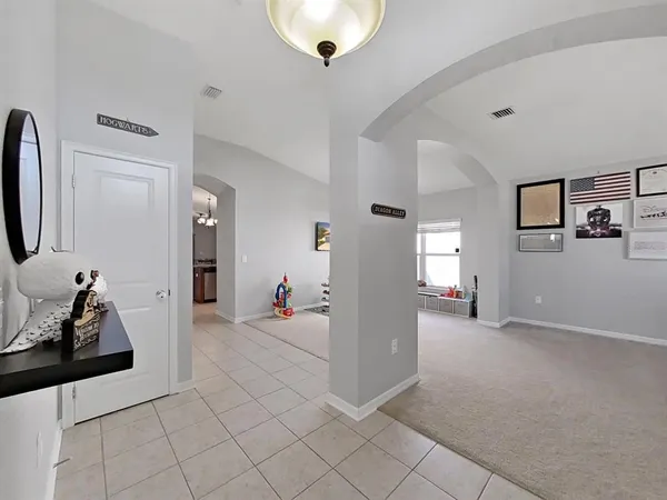 $2,300 | 14066 Finsbury Drive, Spring Hill, FL 34609