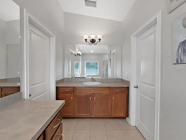 $2,300 | 14066 Finsbury Drive, Spring Hill, FL 34609