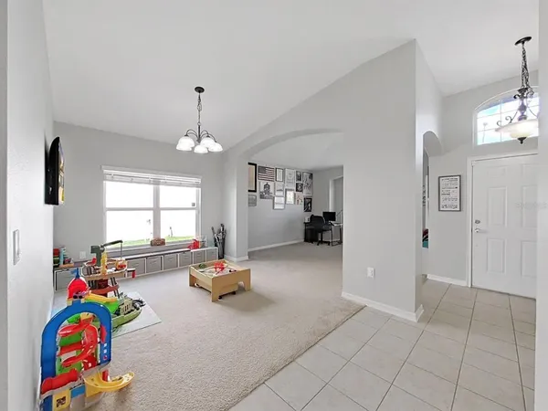 $2,300 | 14066 Finsbury Drive, Spring Hill, FL 34609