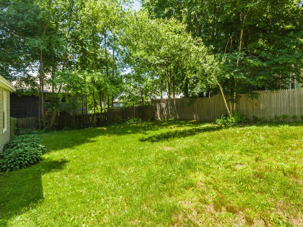 40 Manthorne Road Boston, MA 02132 - Photo 3 of 18 Gallery Image 3