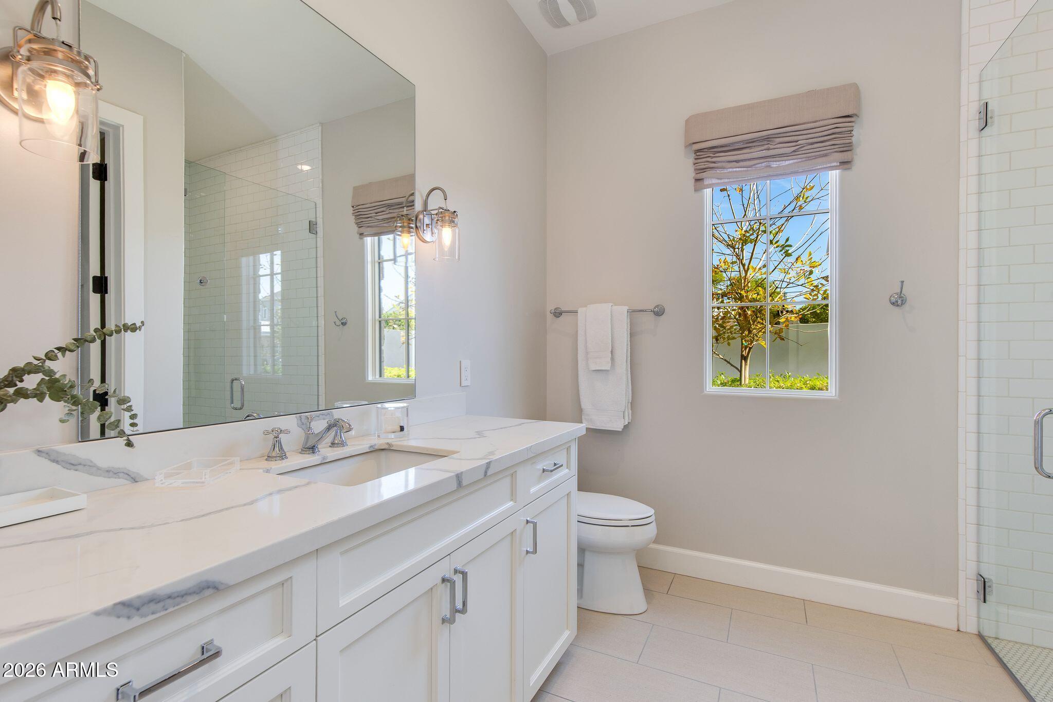 4408 37th Way Phoenix, AZ 85018 - Photo 16 of 23 Bath 3