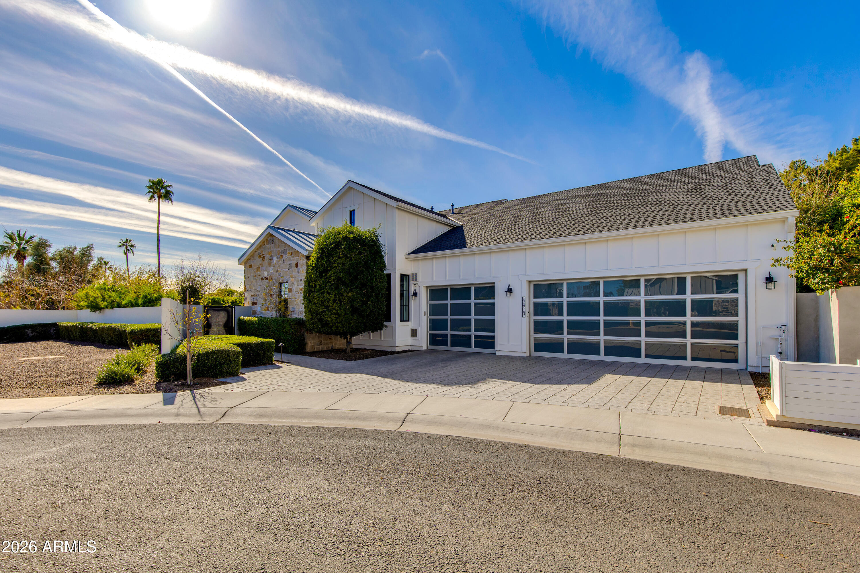 4408 37th Way Phoenix, AZ 85018 - Photo 2 of 23 Corner Lot
