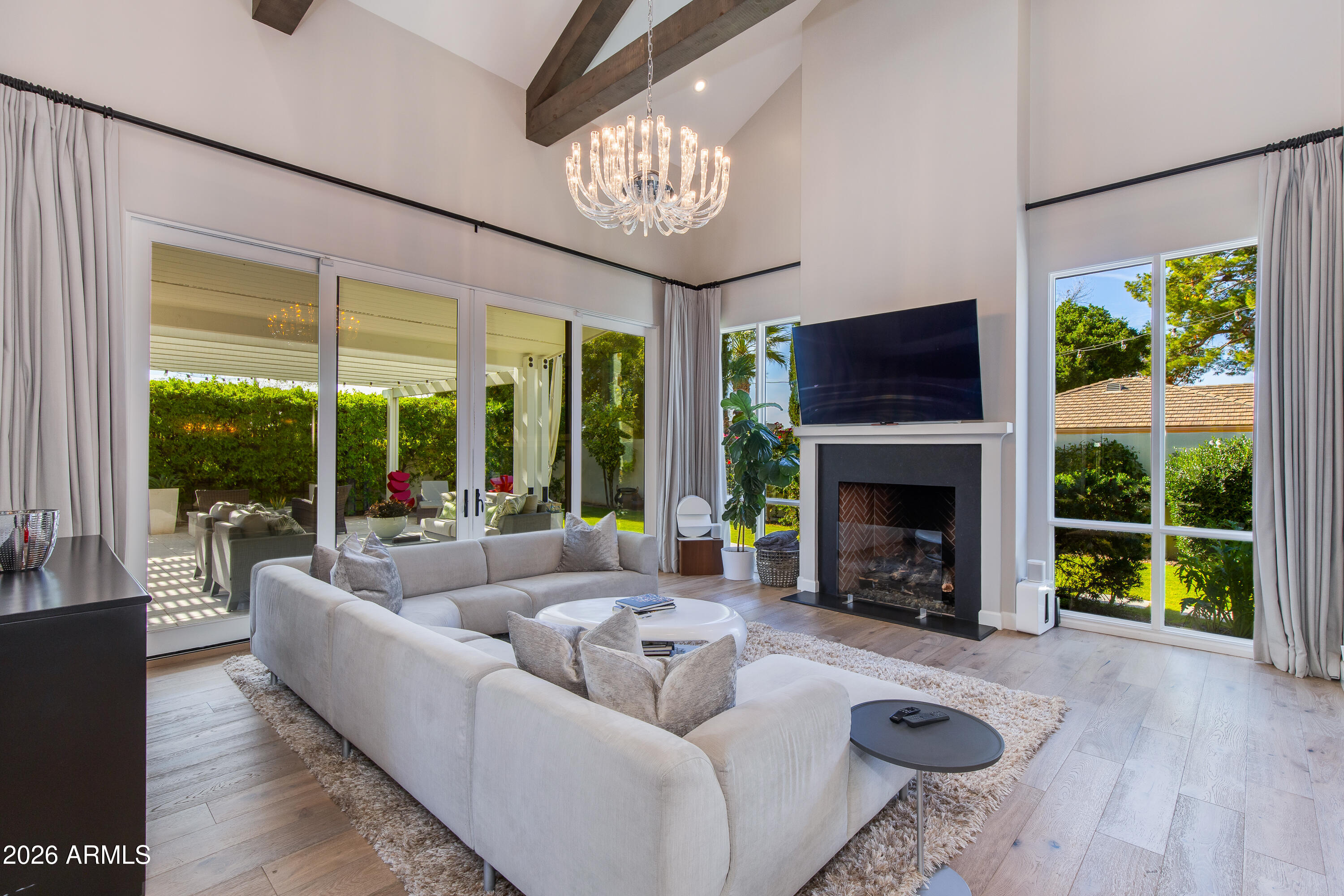 4408 37th Way Phoenix, AZ 85018 - Photo 4 of 23 Living Room with Vaulted Ceilings