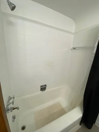 $2,000 | 1806 Grove Avenue, Unit 1, Berwyn, IL 60402