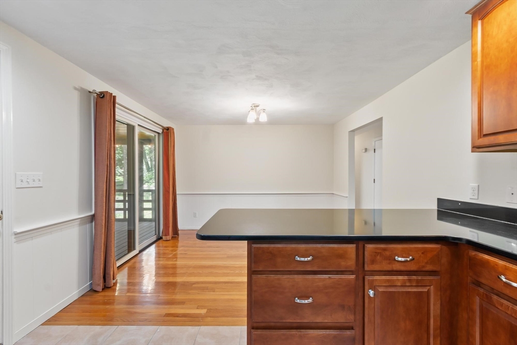 21 Cherokee Road Acton, MA 01720 - Photo 6 of 29