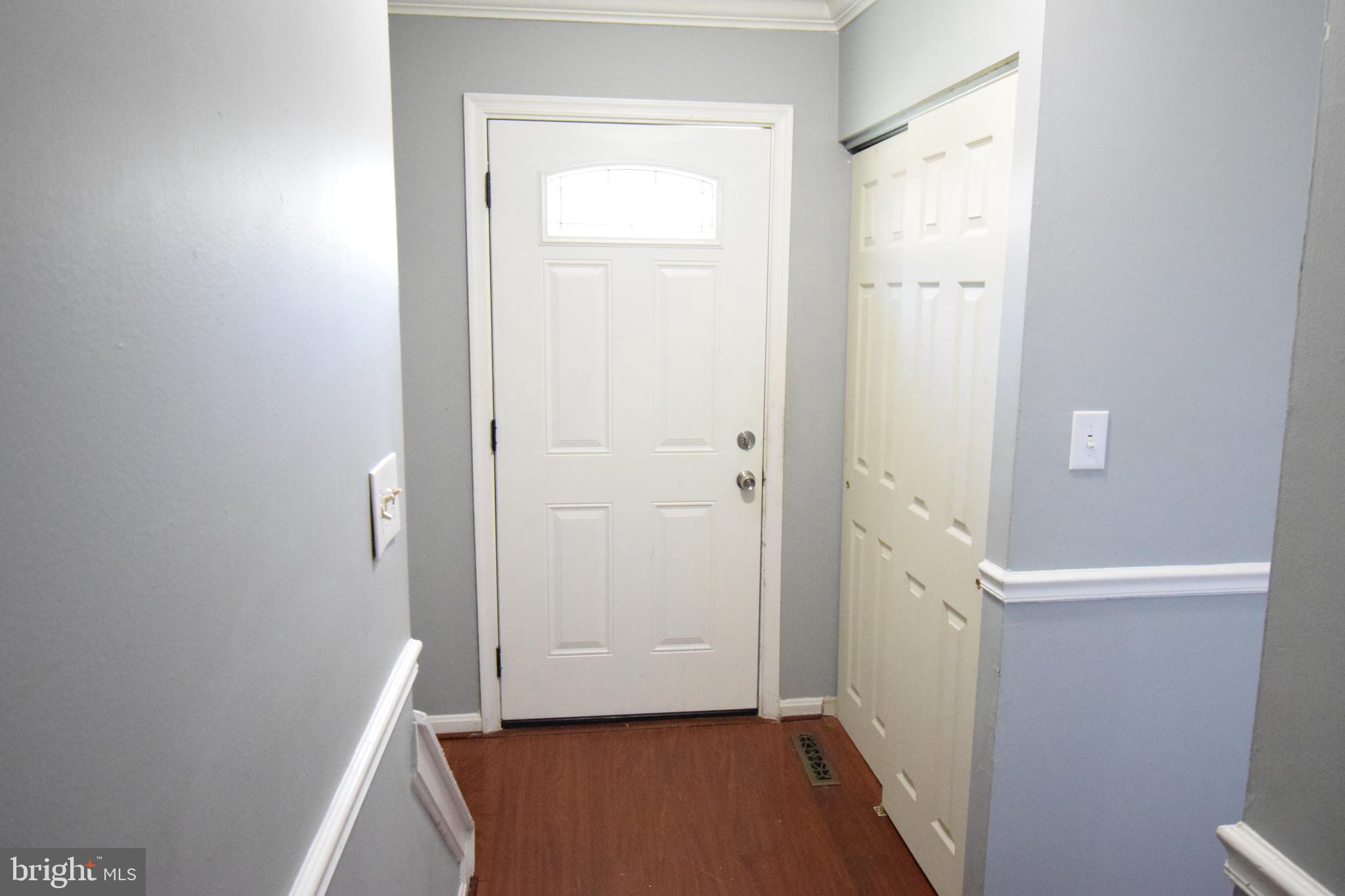 39 Top View Court Baltimore, MD 21244 - Photo 2 of 29