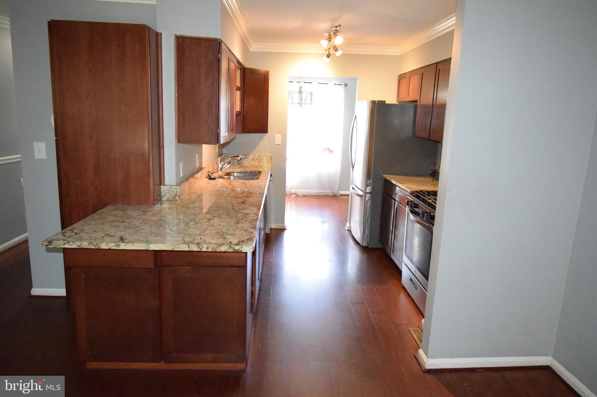 39 Top View Court Baltimore, MD 21244 - Photo 6 of 29