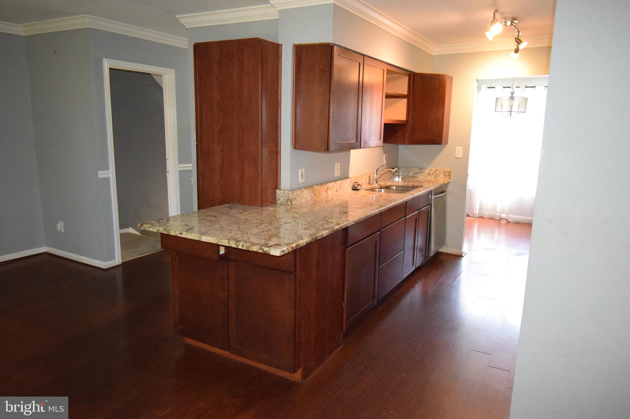 39 Top View Court Baltimore, MD 21244 - Photo 8 of 29