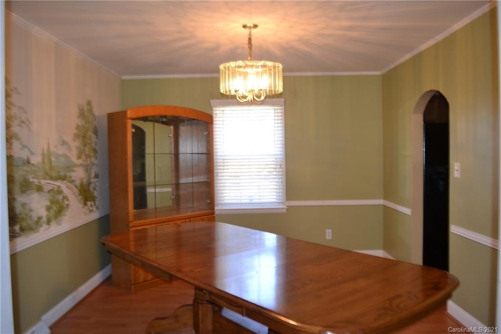 6017 Eastbrook Road Charlotte, NC 28215 - Photo 3 of 15 Gallery Image 3