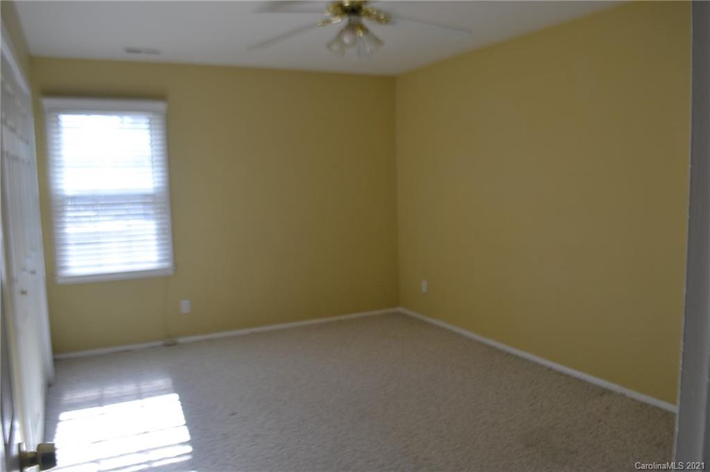 6017 Eastbrook Road Charlotte, NC 28215 - Photo 9 of 15 Gallery Image 9