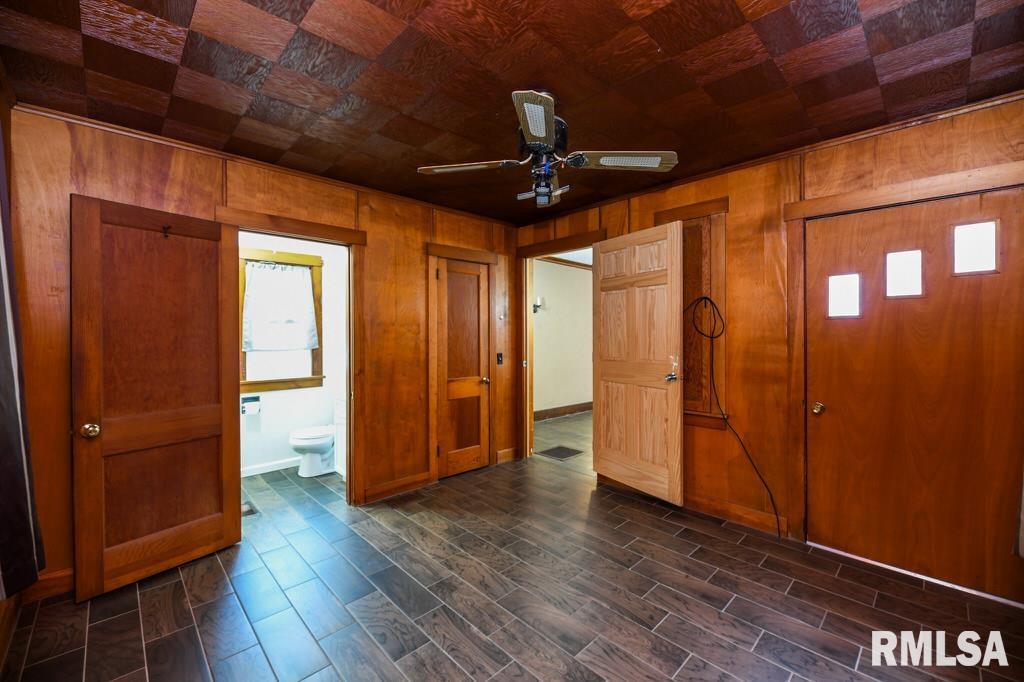401 East State Street Manito, IL 61546 - Photo 20 of 35 Gallery Image 20
