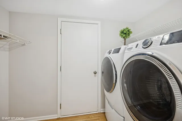 $2,990 | 639 Navajo Street, Round Lake Heights, IL 60073