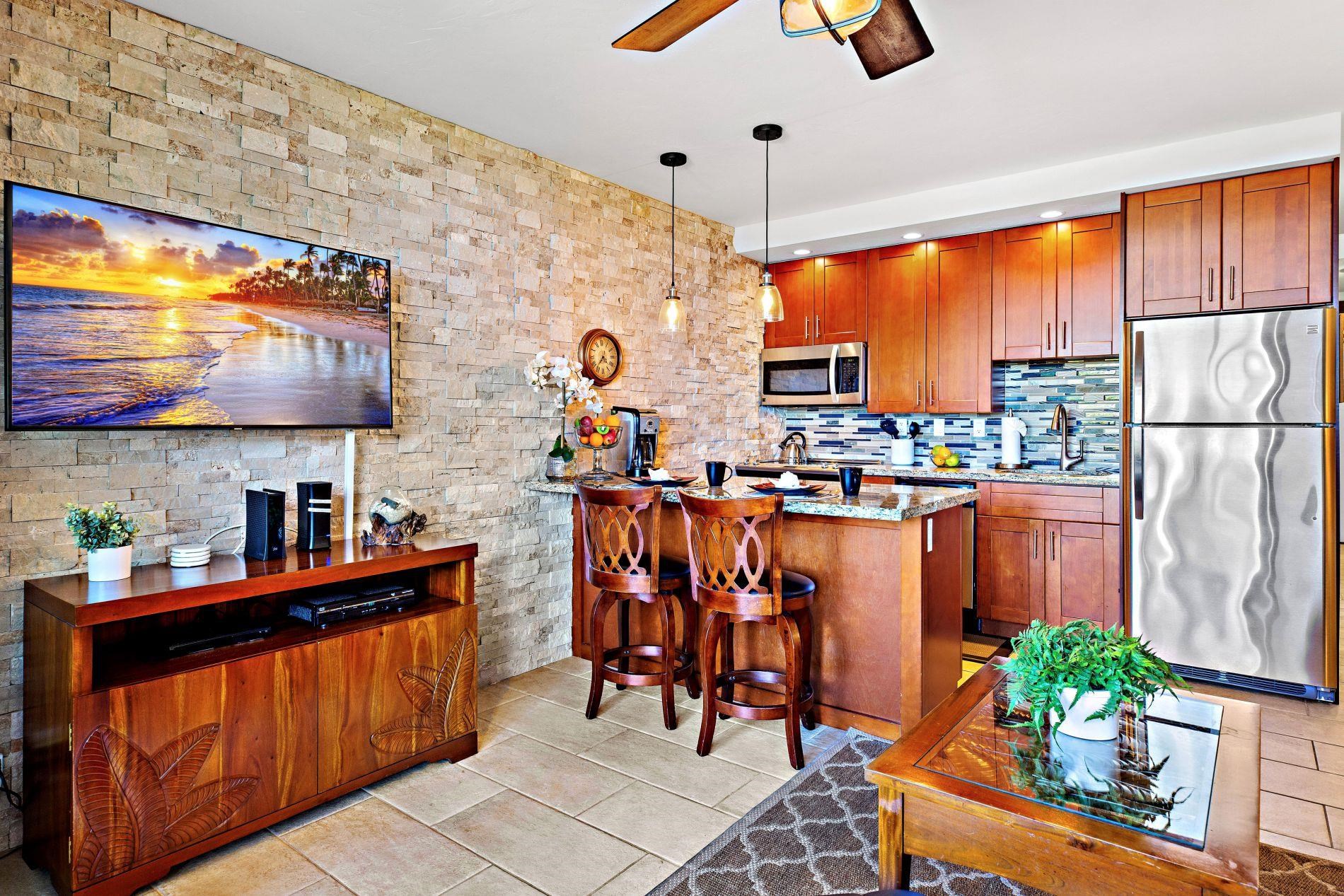 3959 Lower Honoapiilani Road, Unit 313 Lahaina, HI 96761 - Photo 4 of 41 Gallery Image 4