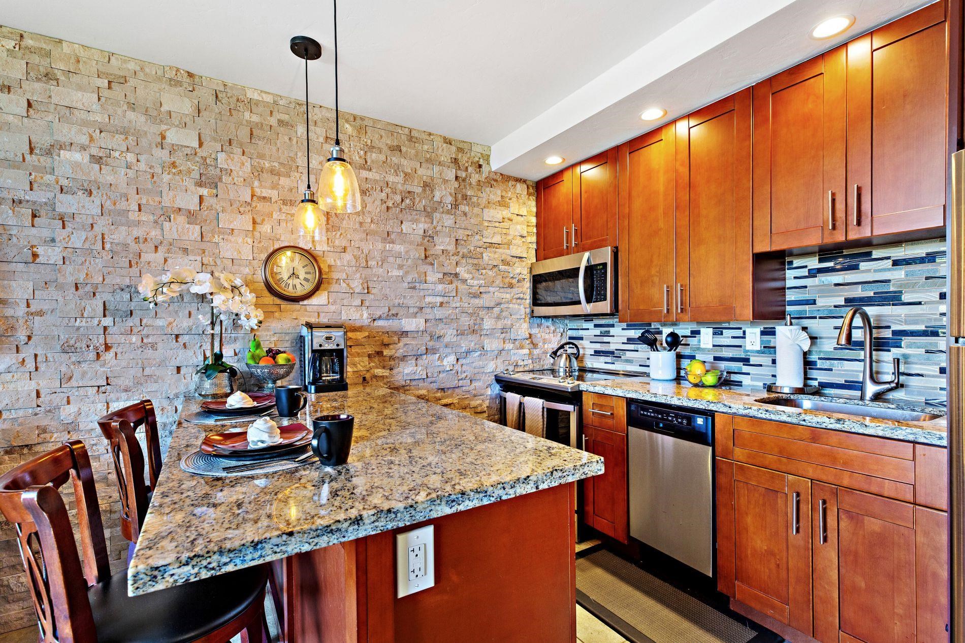 3959 Lower Honoapiilani Road, Unit 313 Lahaina, HI 96761 - Photo 7 of 41 Gallery Image 7