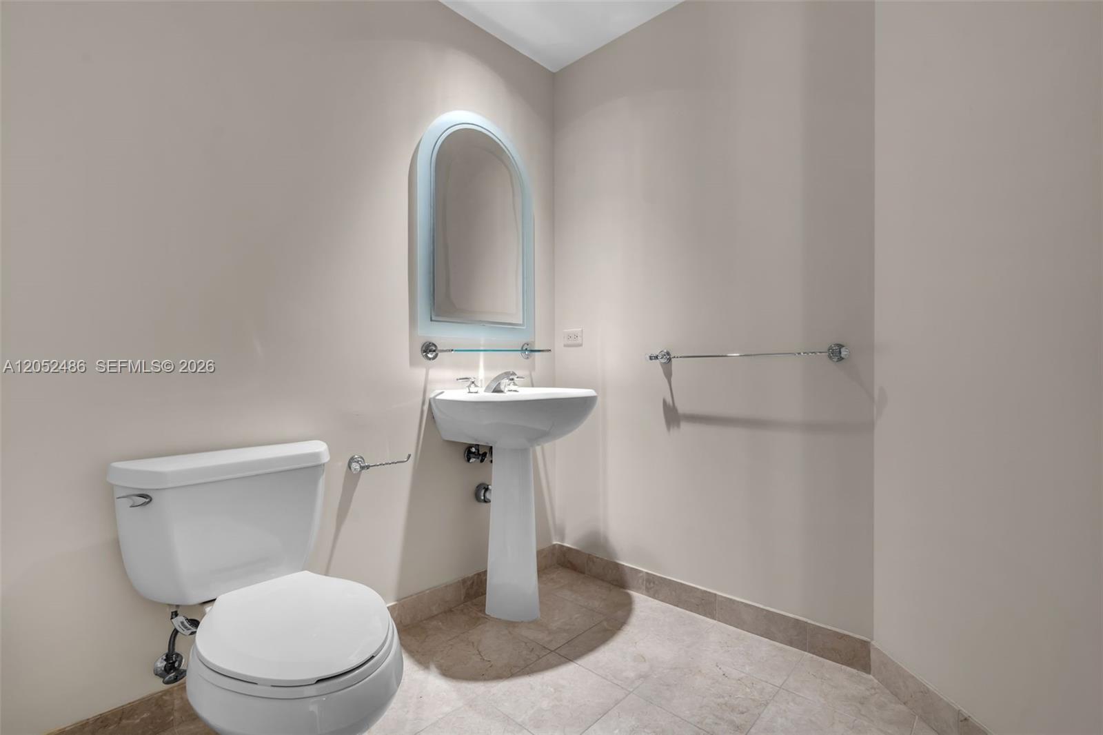 801 Brickell Key Boulevard, Unit 2108 Miami, FL 33131 - Photo 9 of 37