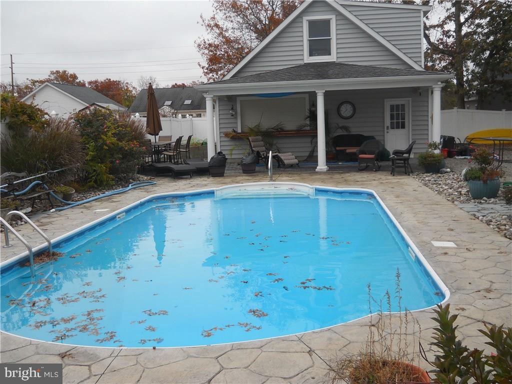 209 Yeoman Road Manahawkin, NJ 08050 - Photo 2 of 14 Gallery Image 2