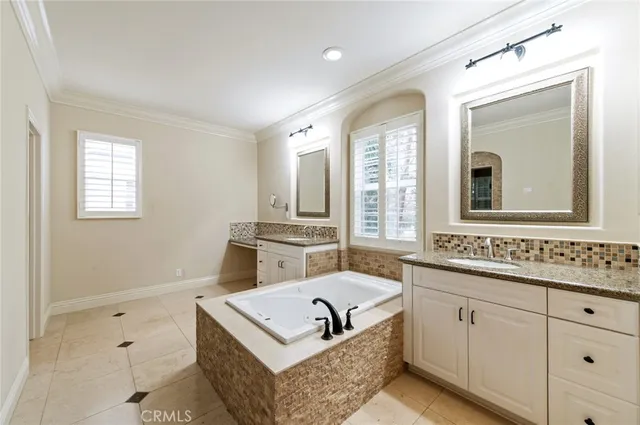 a view of a livingroom with furniture and closet