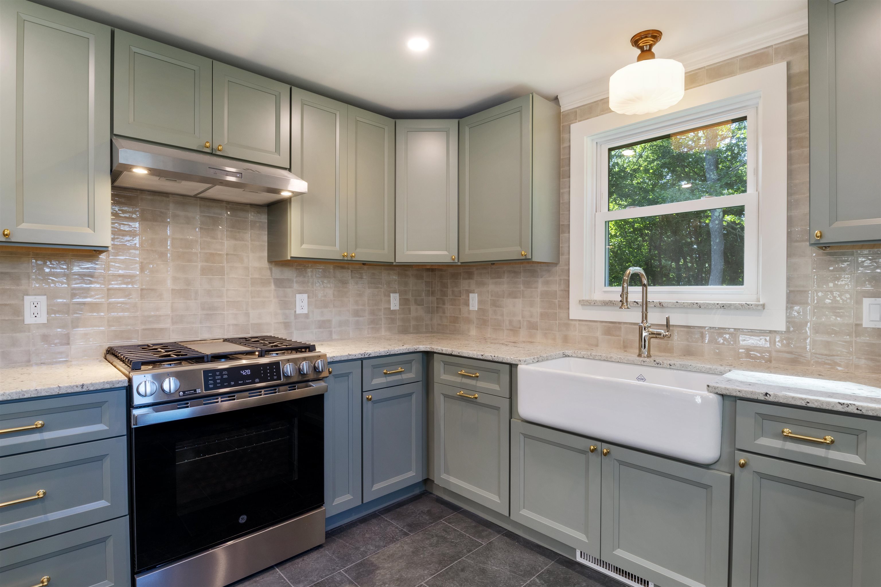 2 Sweetbriar Lane Rochester, NH 03867 - Photo 4 of 45 Gallery Image 4