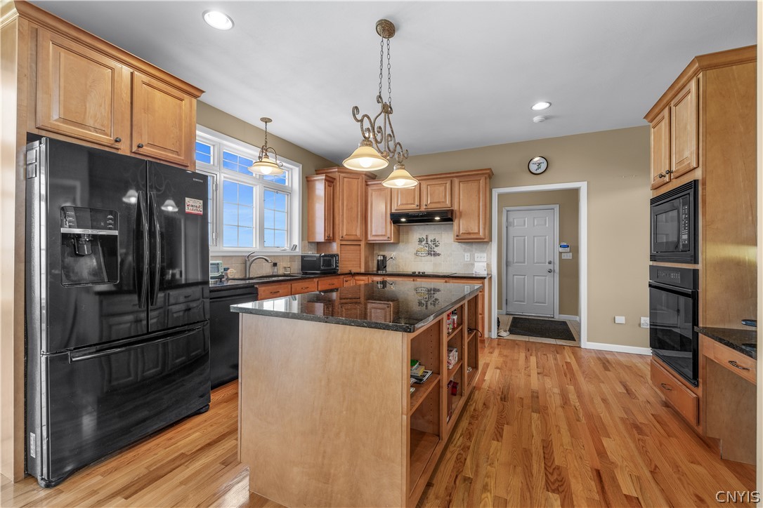 635 Higby Road New Hartford, NY 13501 - Photo 13 of 49
