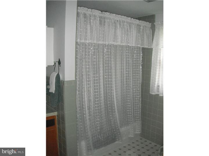 324 California Road Quakertown, PA 18951 - Photo 17 of 23 Bathroom