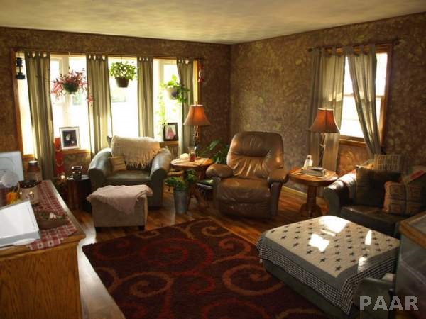 7327 Sparrow Road Hopedale, IL 61747 - Photo 5 of 30