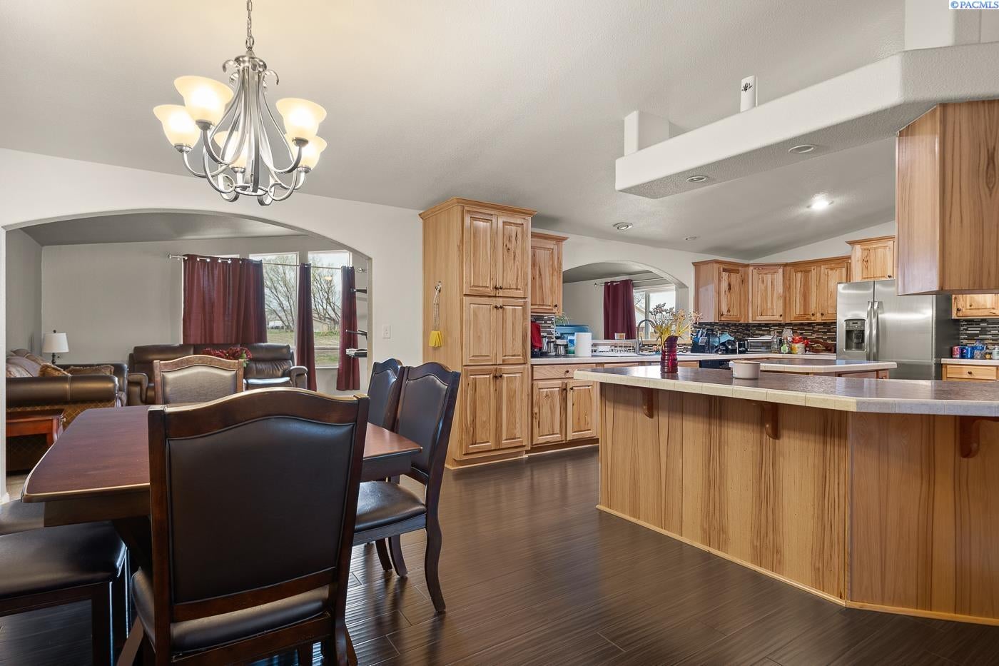 212005 East Cochran Road Kennewick, WA 99337 - Photo 16 of 30 Gallery Image 16