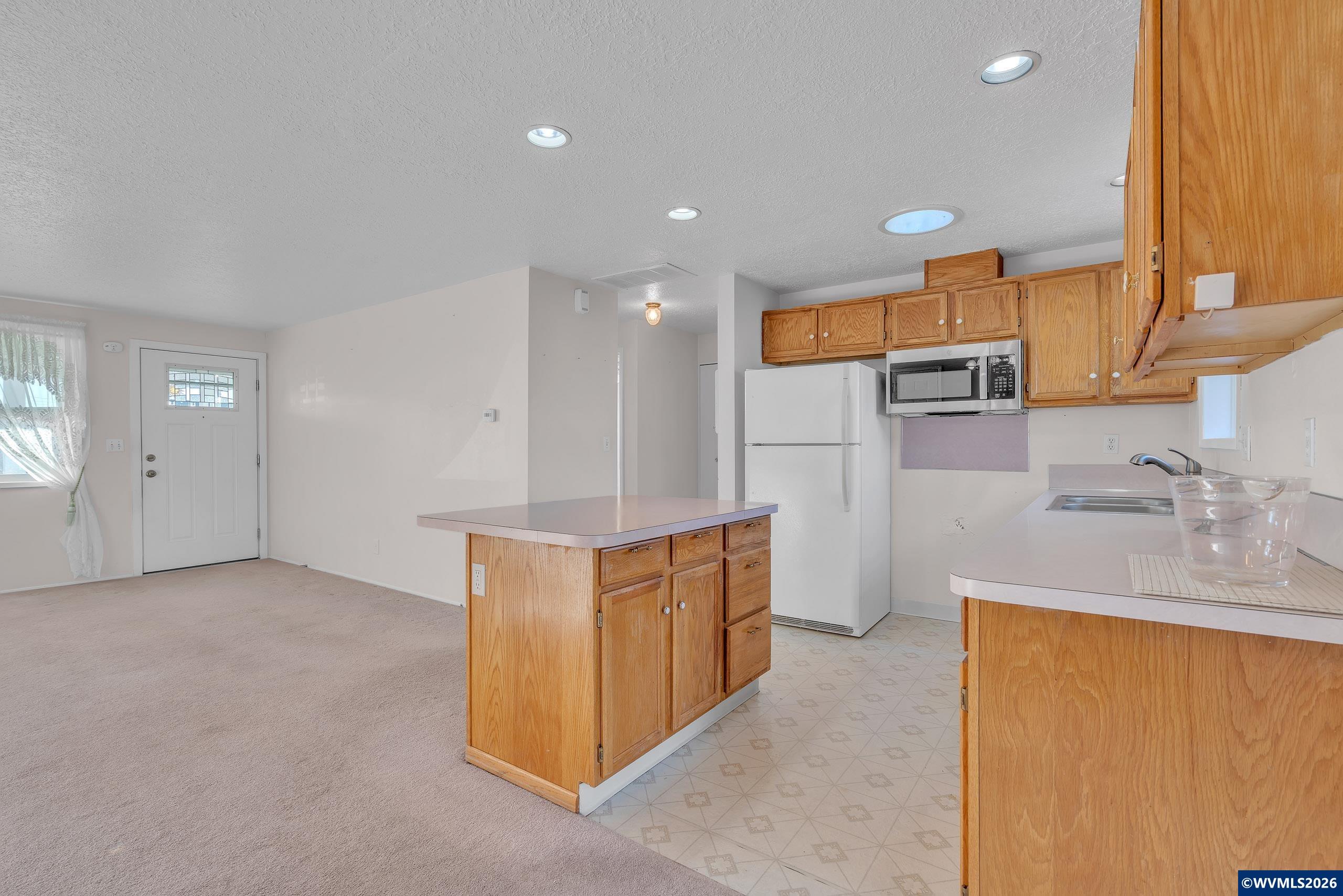 1379 Sallal Road Woodburn, OR 97071 - Photo 12 of 26 Gallery Image 12