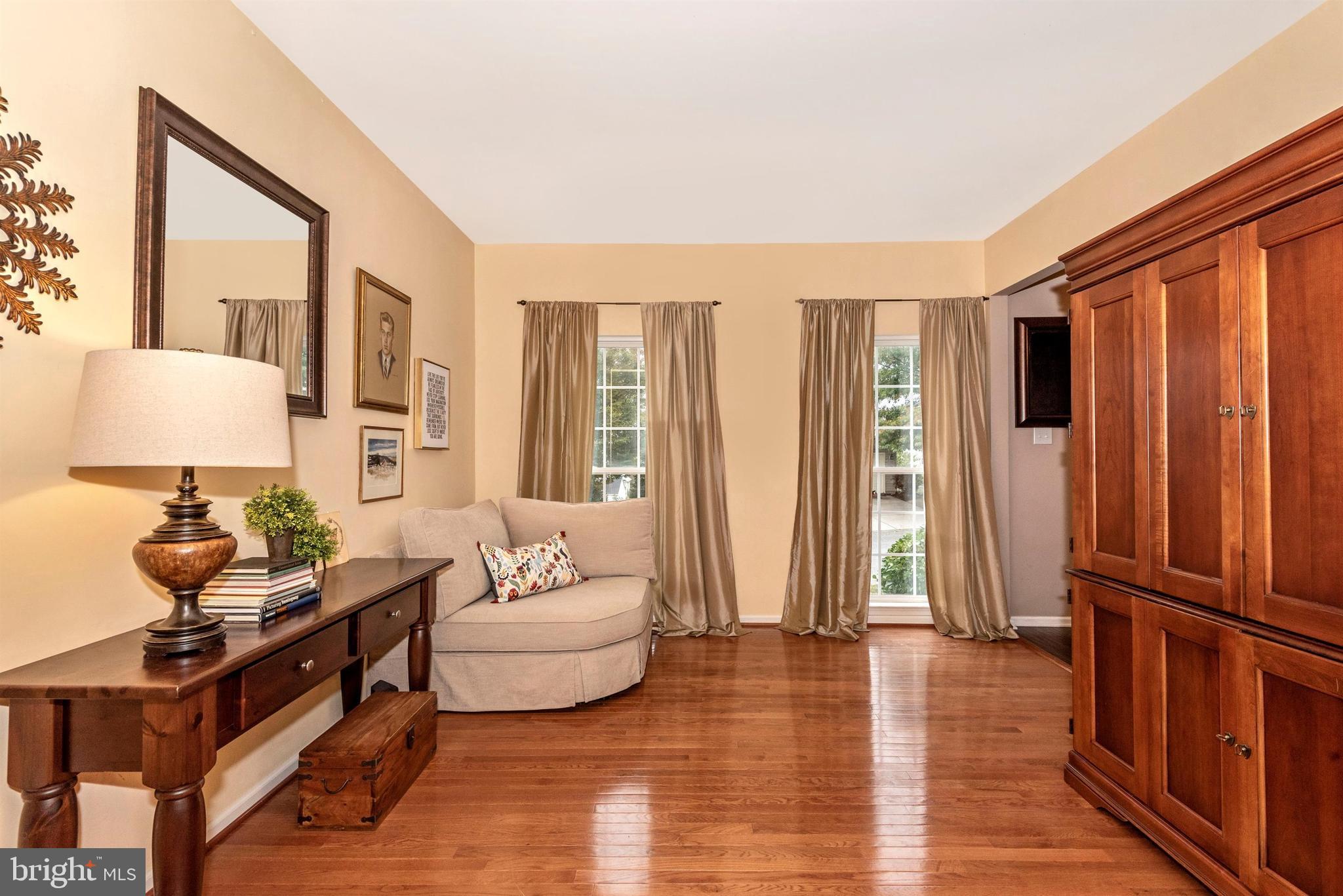 1311 Crossbow Road Mount Airy, MD 21771 - Photo 5 of 50 Living Room