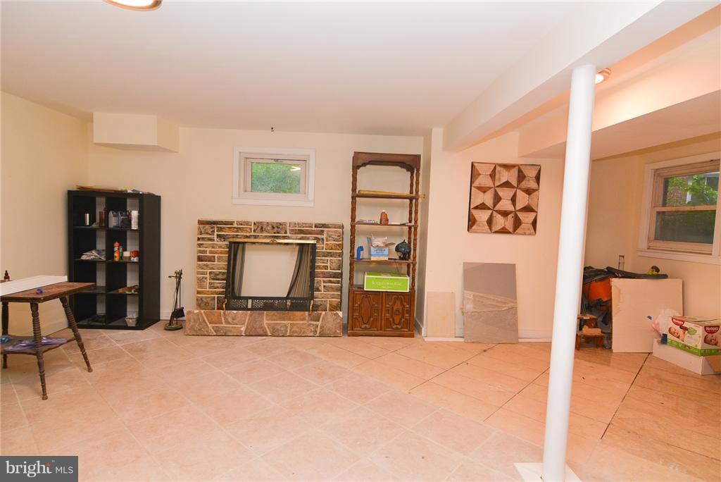 12923 Holdridge Road Silver Spring, MD 20906 - Photo 22 of 24 Interior (General)
