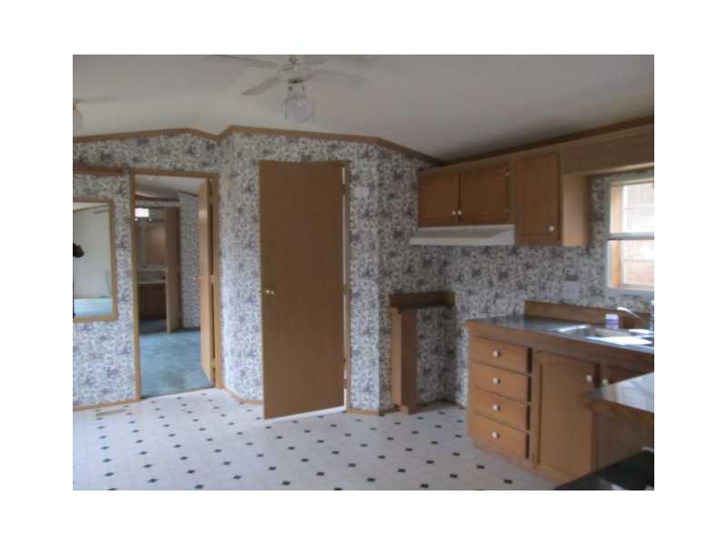 189 Pletcher Road White, PA 15490 - Photo 9 of 10 Kitchen.