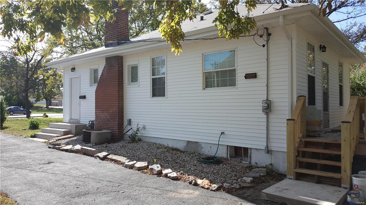 9615 Lackland Road St. Louis, MO 63114 - Photo 1 of 6 Gallery Image 1