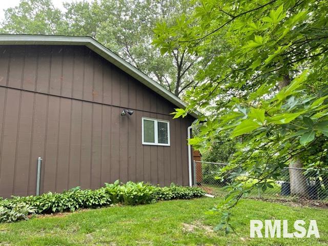 33 Indian Trail Road Macomb, IL 61455 - Photo 38 of 40 Gallery Image 38