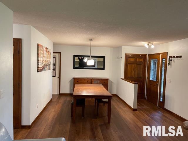 33 Indian Trail Road Macomb, IL 61455 - Photo 4 of 40 Gallery Image 4