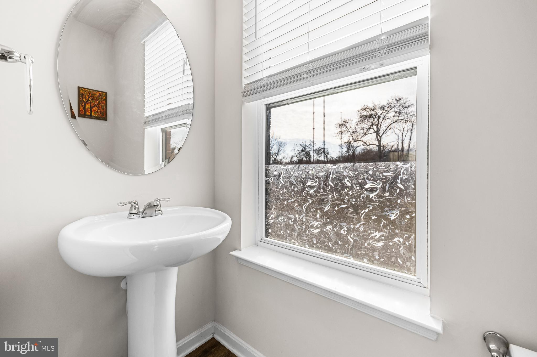 4324 Roland Heights Avenue Baltimore, MD 21211 - Photo 18 of 38