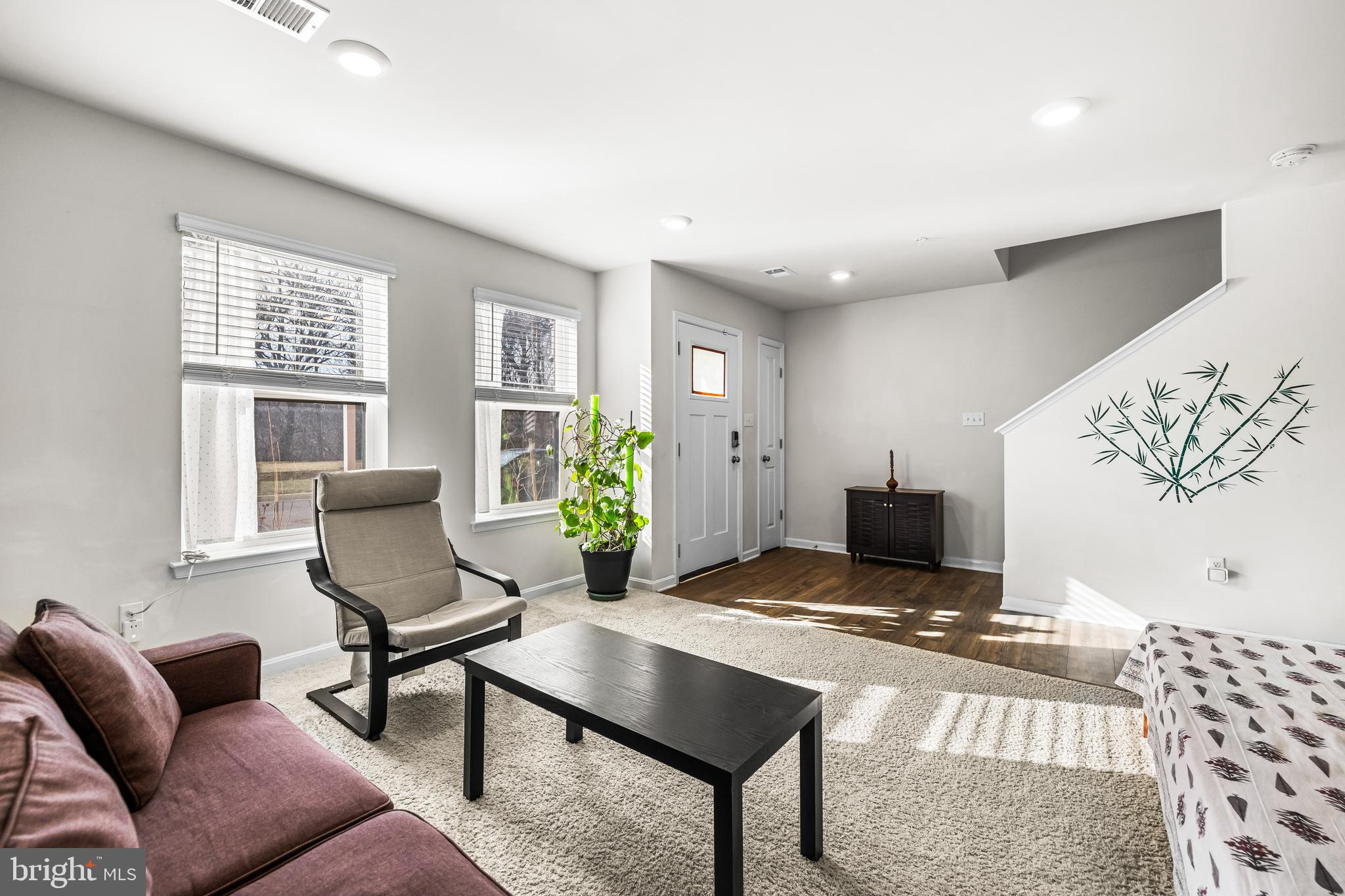 4324 Roland Heights Avenue Baltimore, MD 21211 - Photo 5 of 38