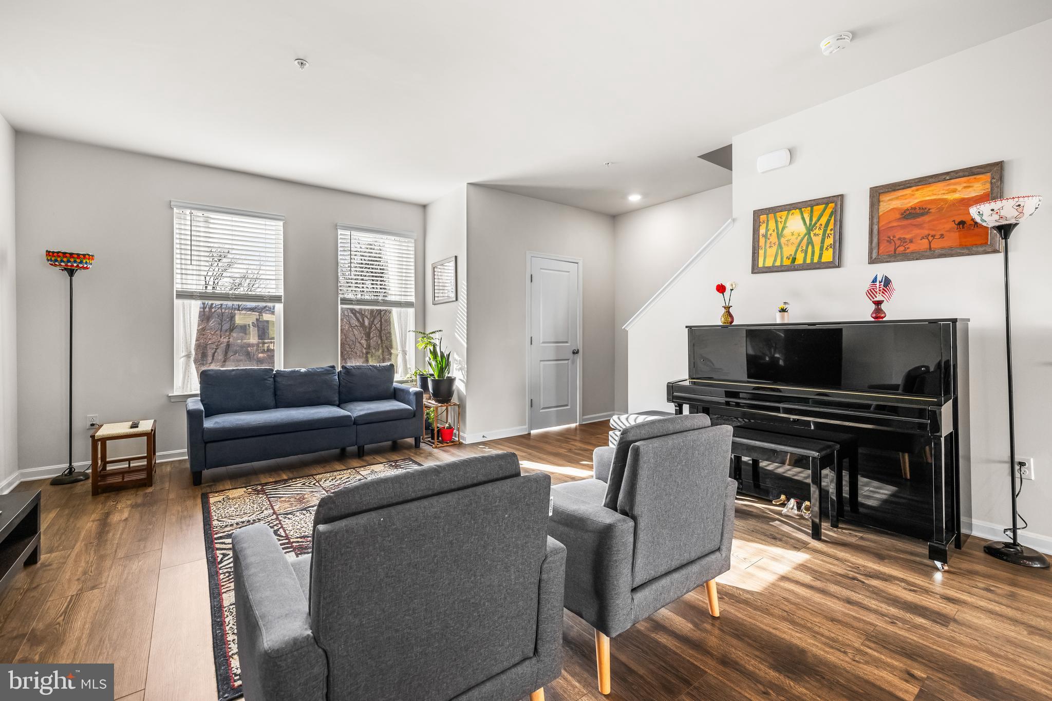 4324 Roland Heights Avenue Baltimore, MD 21211 - Photo 8 of 38