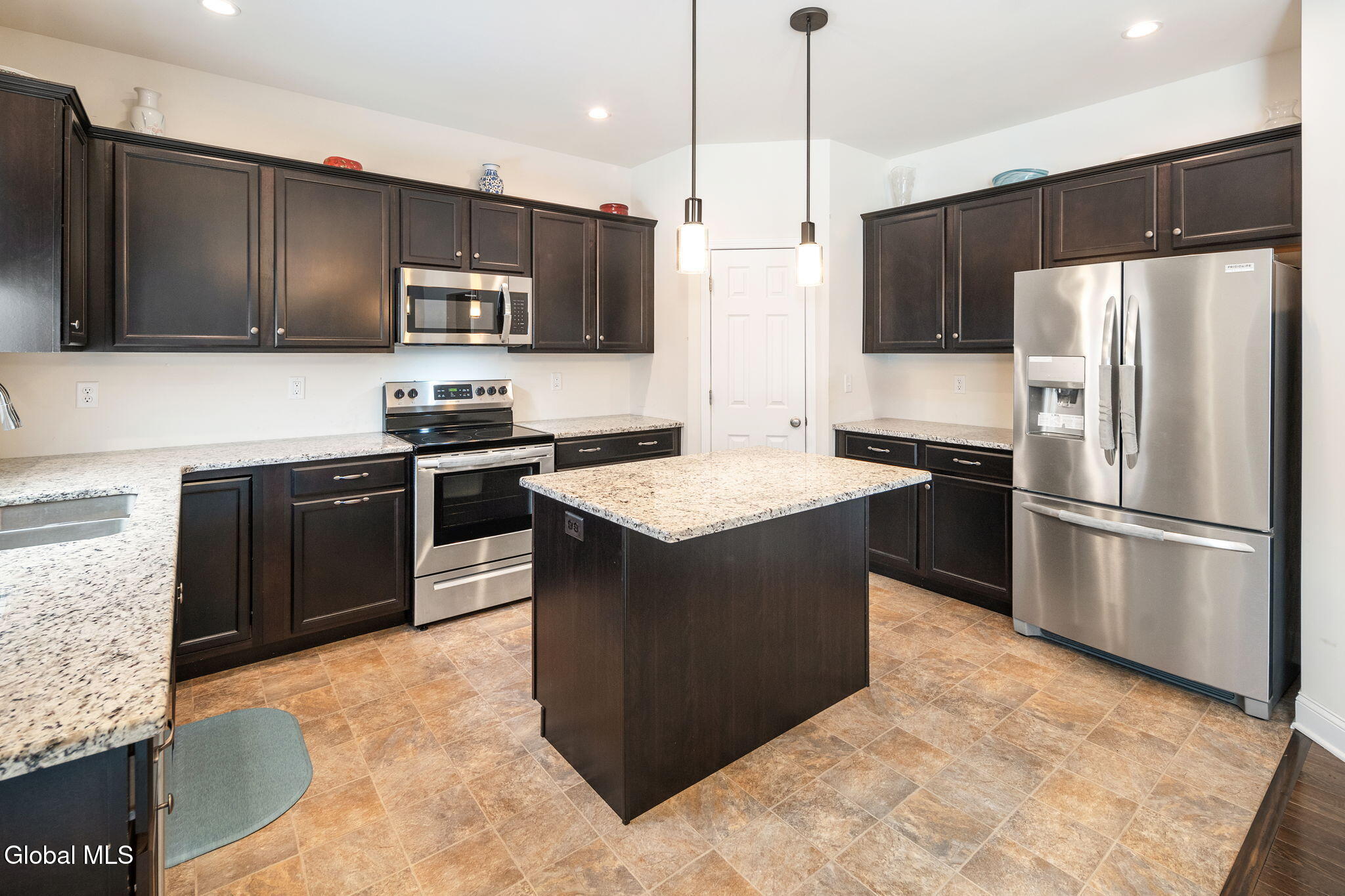 1 Cove Road Colonie, NY 12047 - Photo 12 of 41 12-1CoveRd_12