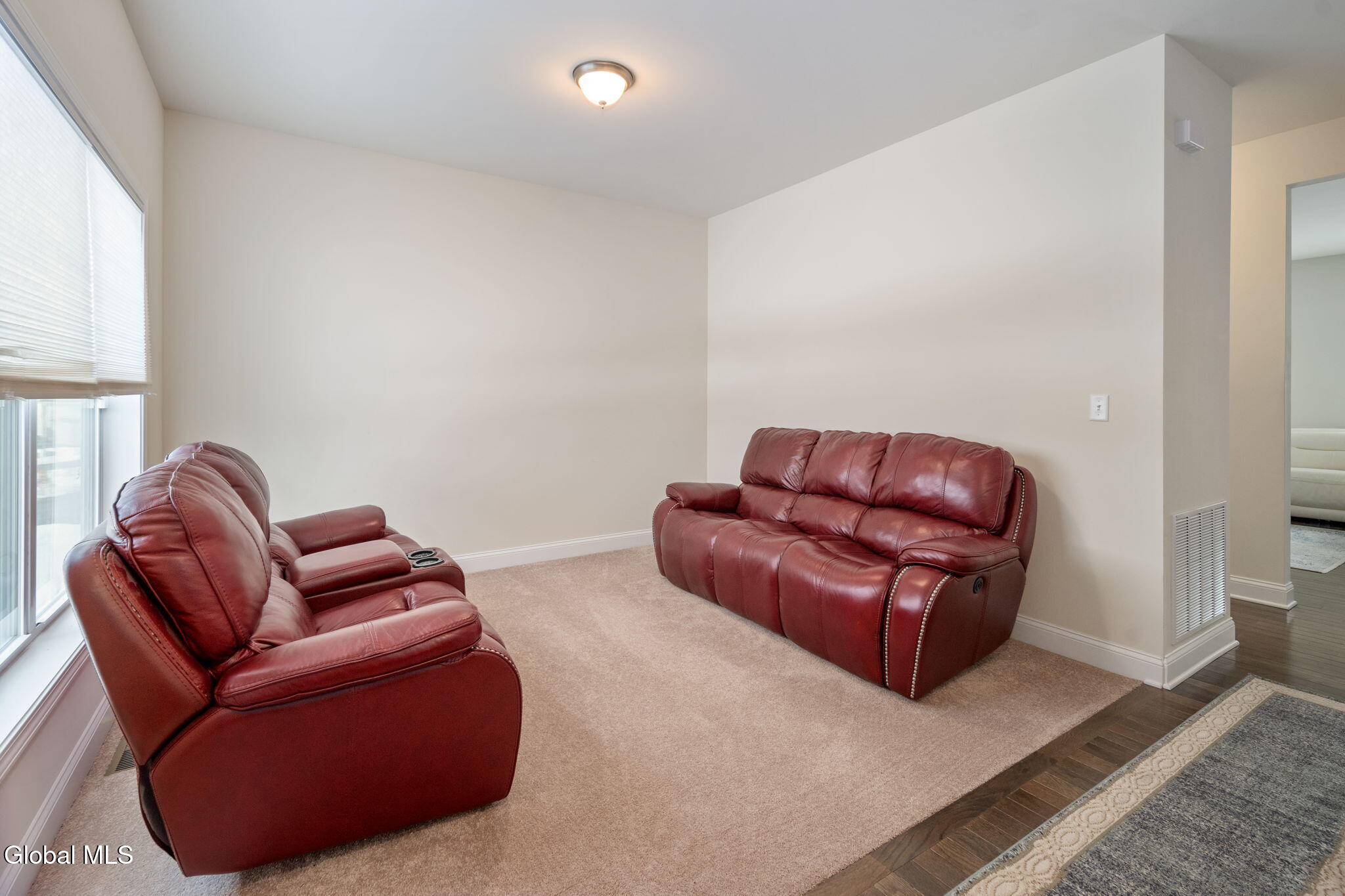 1 Cove Road Colonie, NY 12047 - Photo 5 of 41 5-1CoveRd_05