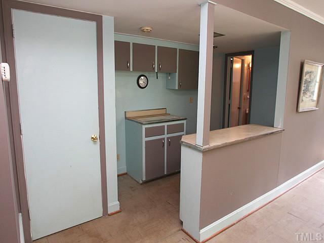 2452 Oxford Road Raleigh, NC 27608 - Photo 20 of 25